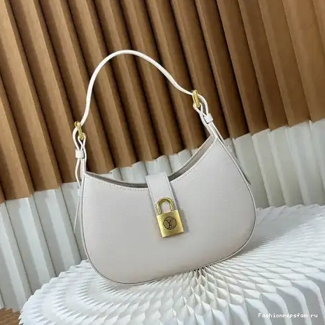 Fashionrepsfam ru Bags LV 2407YZ0215 0516